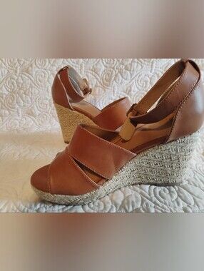 9.5 Time and Tru Tan Espadrille Wedge Sandals with Ankle Strap